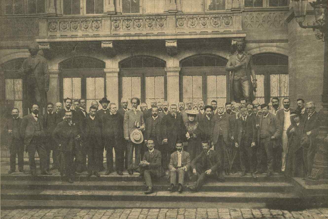 Fotografía del Congreso de Stuttgart de la II Internacional