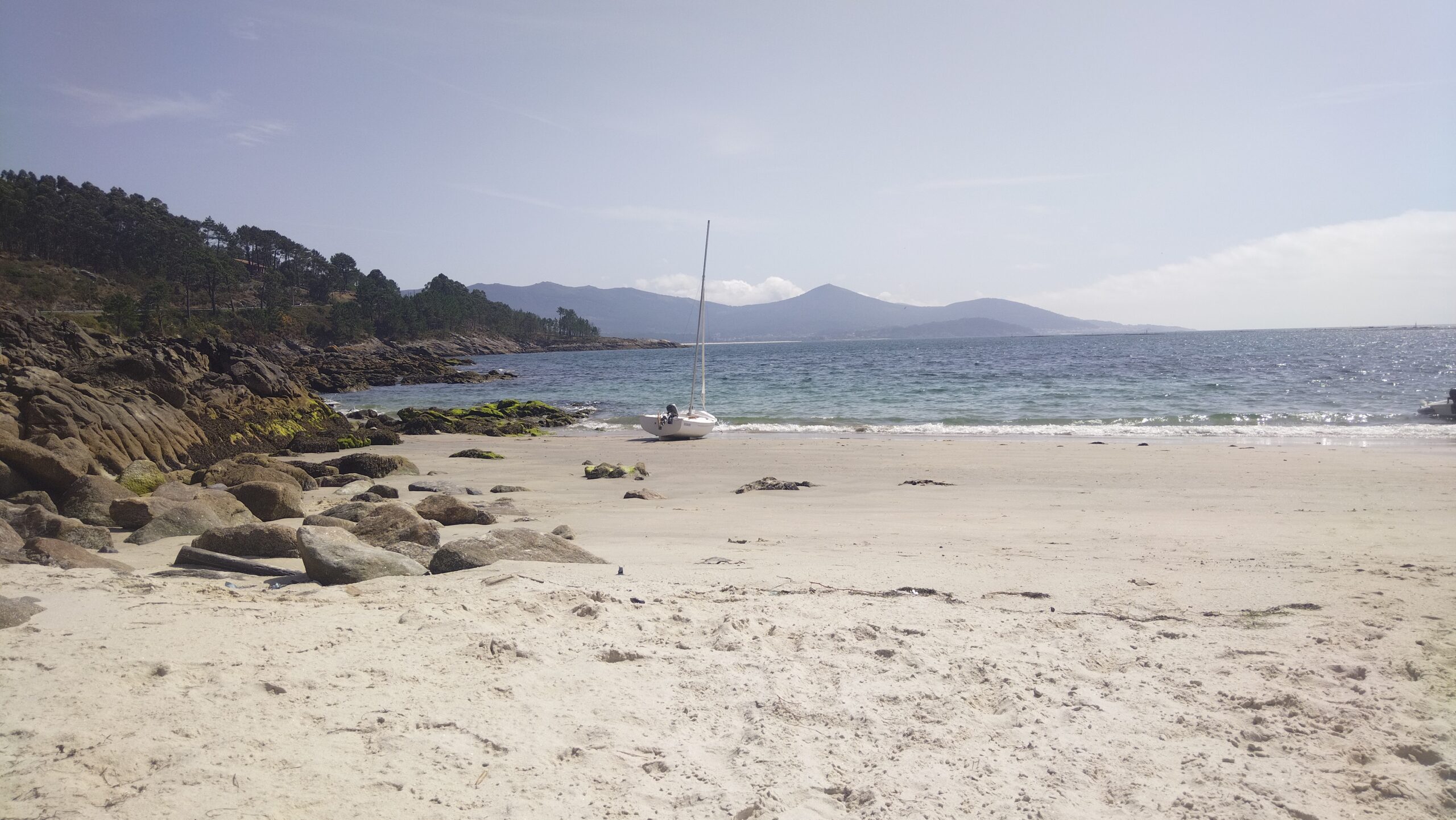Imagen de una playa en agosto